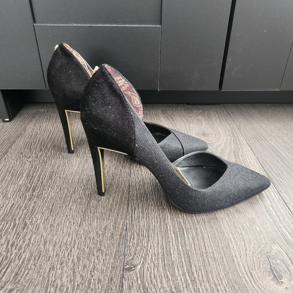 Ted Baker Black High Heel Pumps